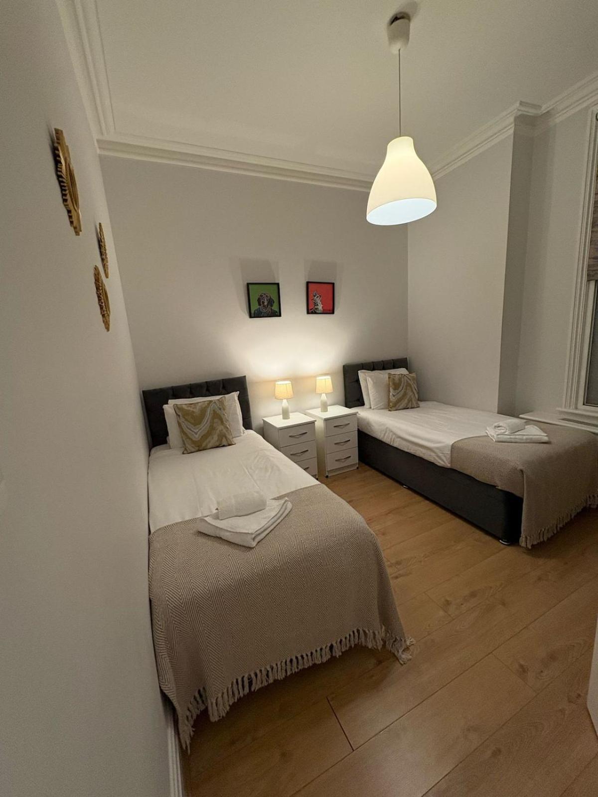 Star London Warwick Mansions 3-Bed Oasis Londres Exterior foto